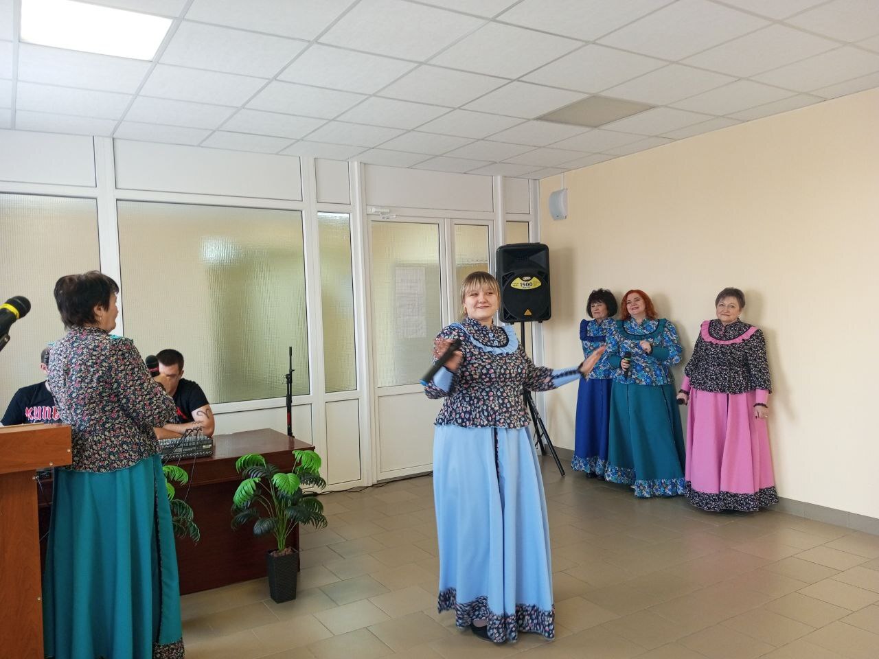 &quot;Золотая околица&quot; поздравила фельдшеров Калининского района!.