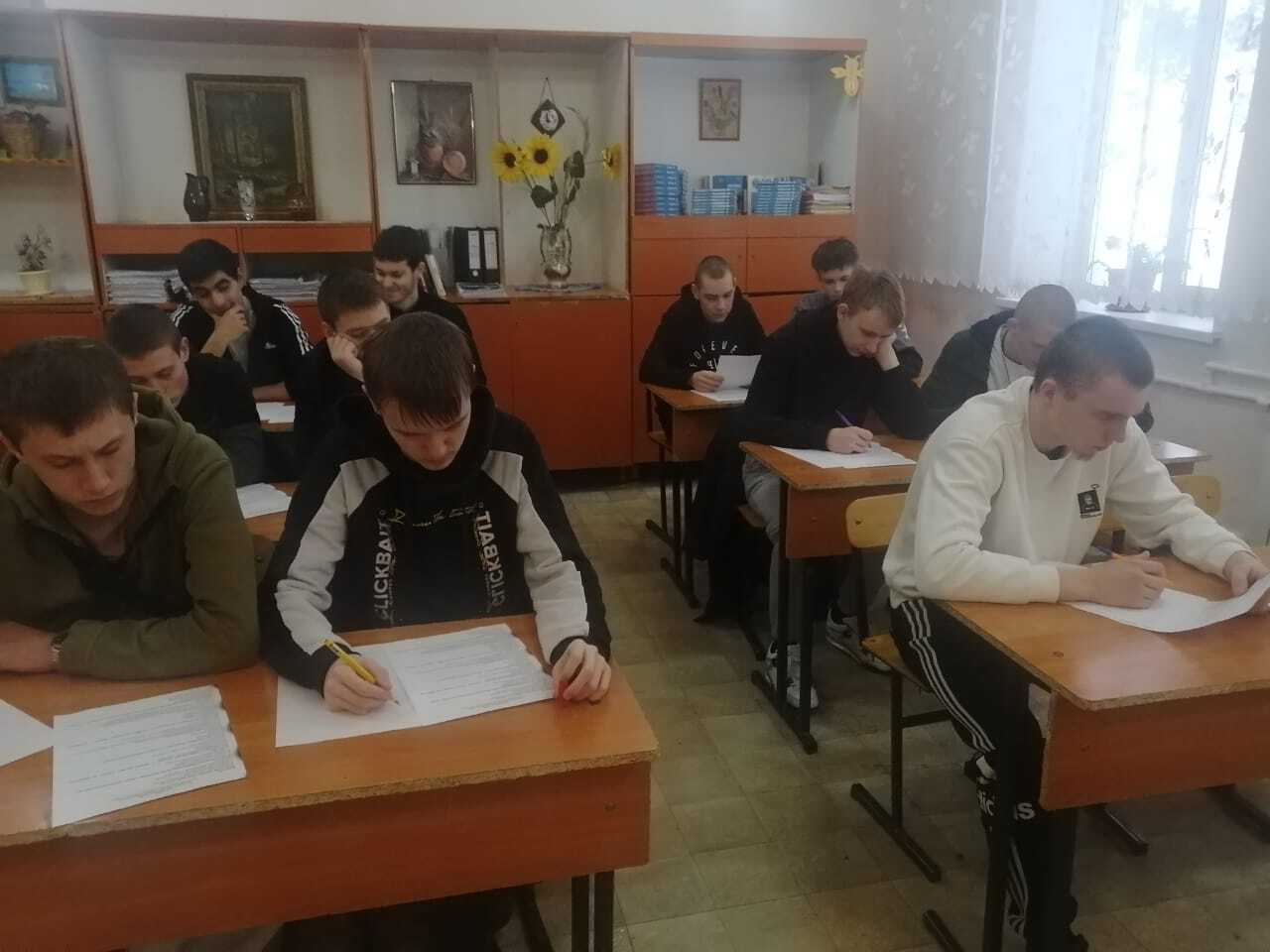 Студенты Калининского техникум агробизнеса принимают участие в первом этапе олимпиады.