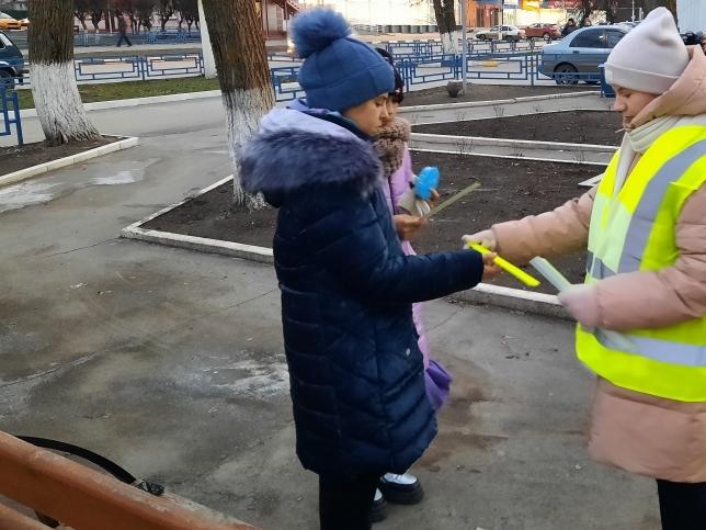 БУДЬТЕ ВНИМАТЕЛЬНЫМИ И ЗАМЕТНЫМИ НА ДОРОГАХ!.